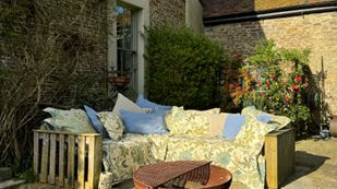 Top tips for dressing your outdoor table for summer entertaining - Forever England