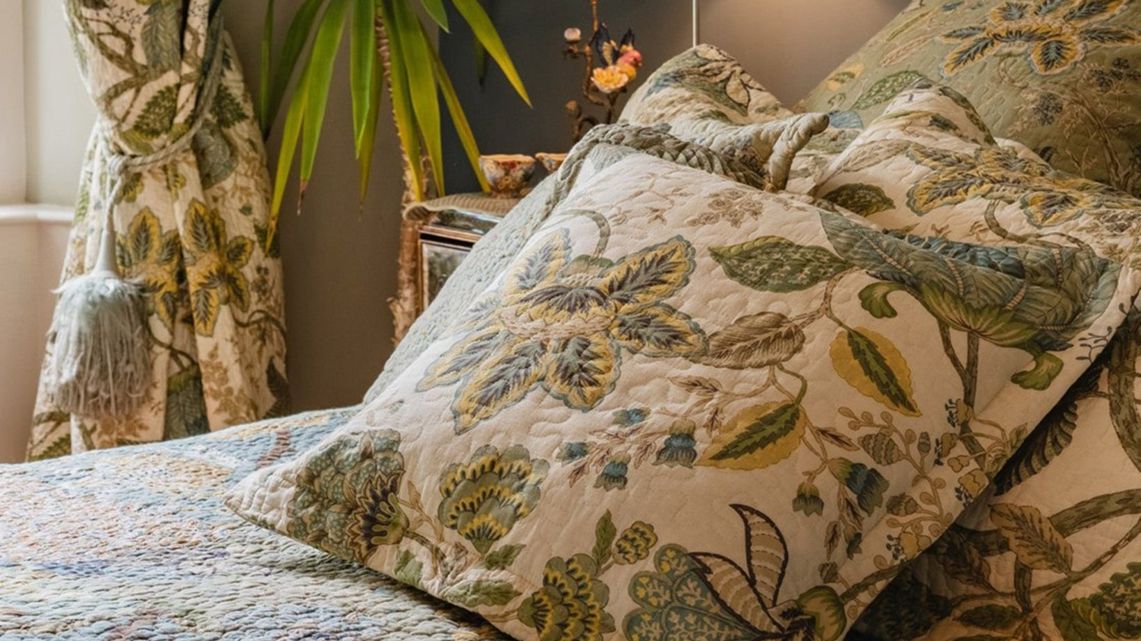 Your ultimate guide to pillowshams: blissful style and comfort - Forever England