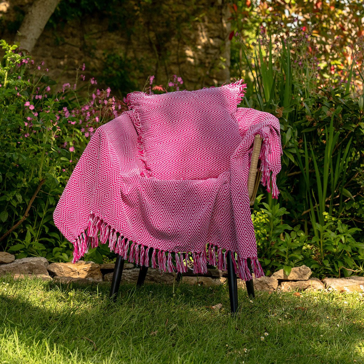 Diamond Cotton Throw - Dark Pink - Forever England