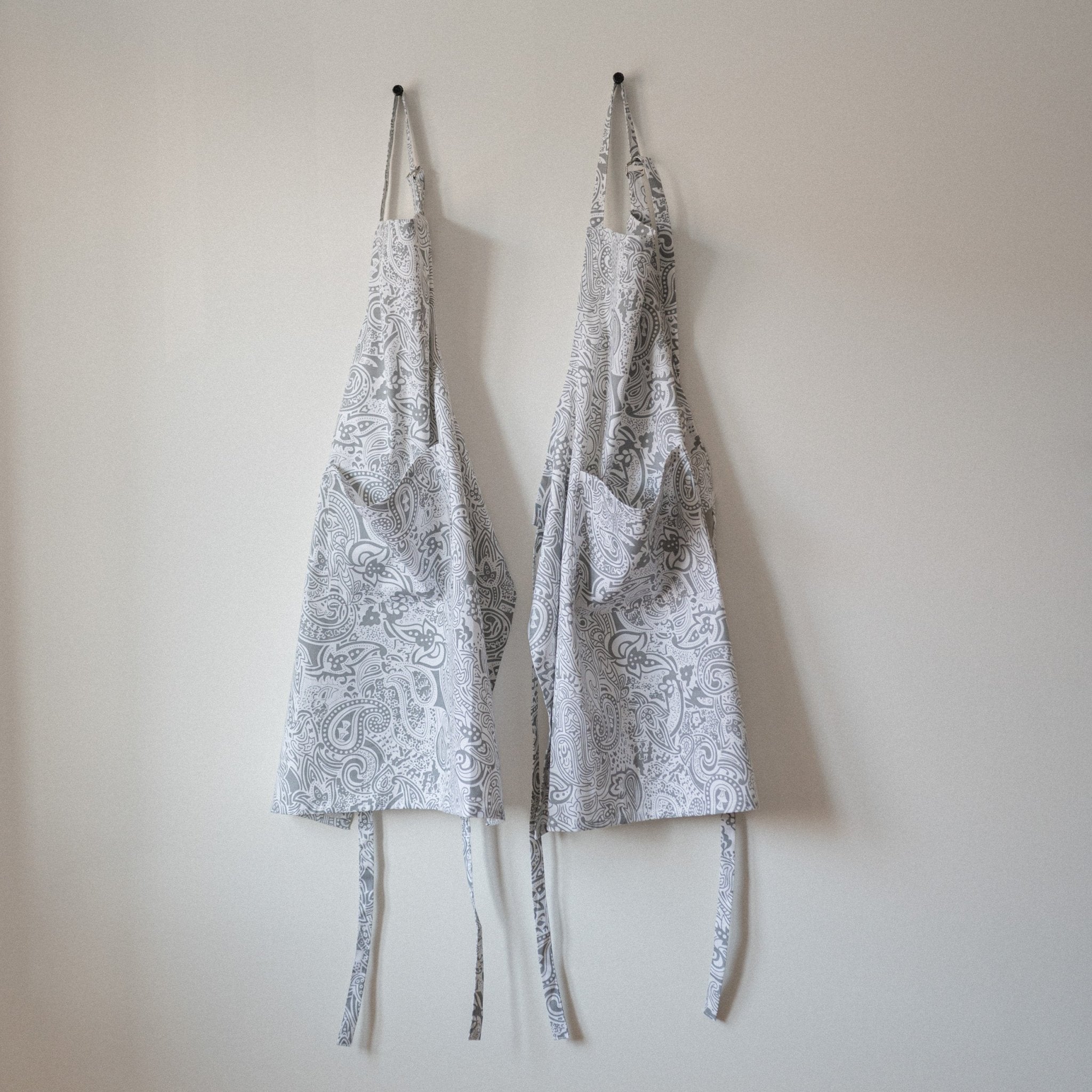 Paisley Grey Apron - Forever England
