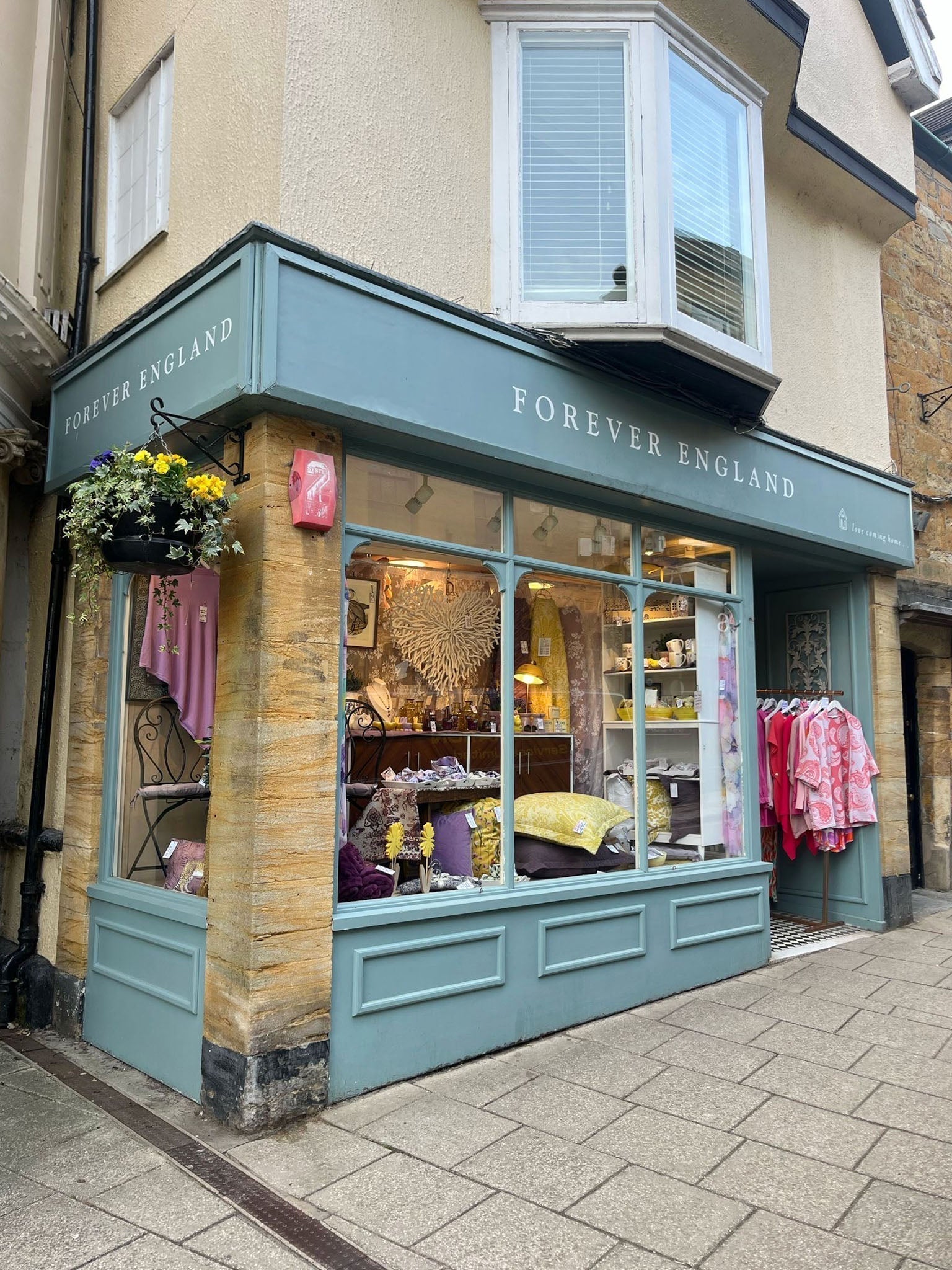 A Day at Sherborne Market - Right Outside Forever England - Forever England