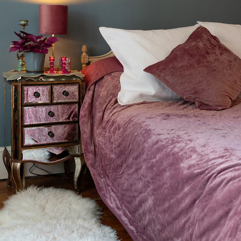 Clara Pink Velvet Bedspread - Forever England