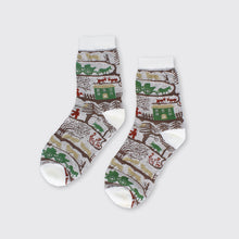 Load image into Gallery viewer, Country Scene Cream Socks