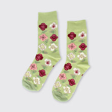 Load image into Gallery viewer, Green Pansy Sock