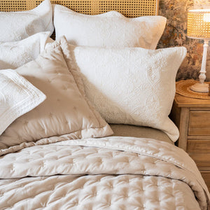 Portofino Bedspread Oatmeal - Forever England