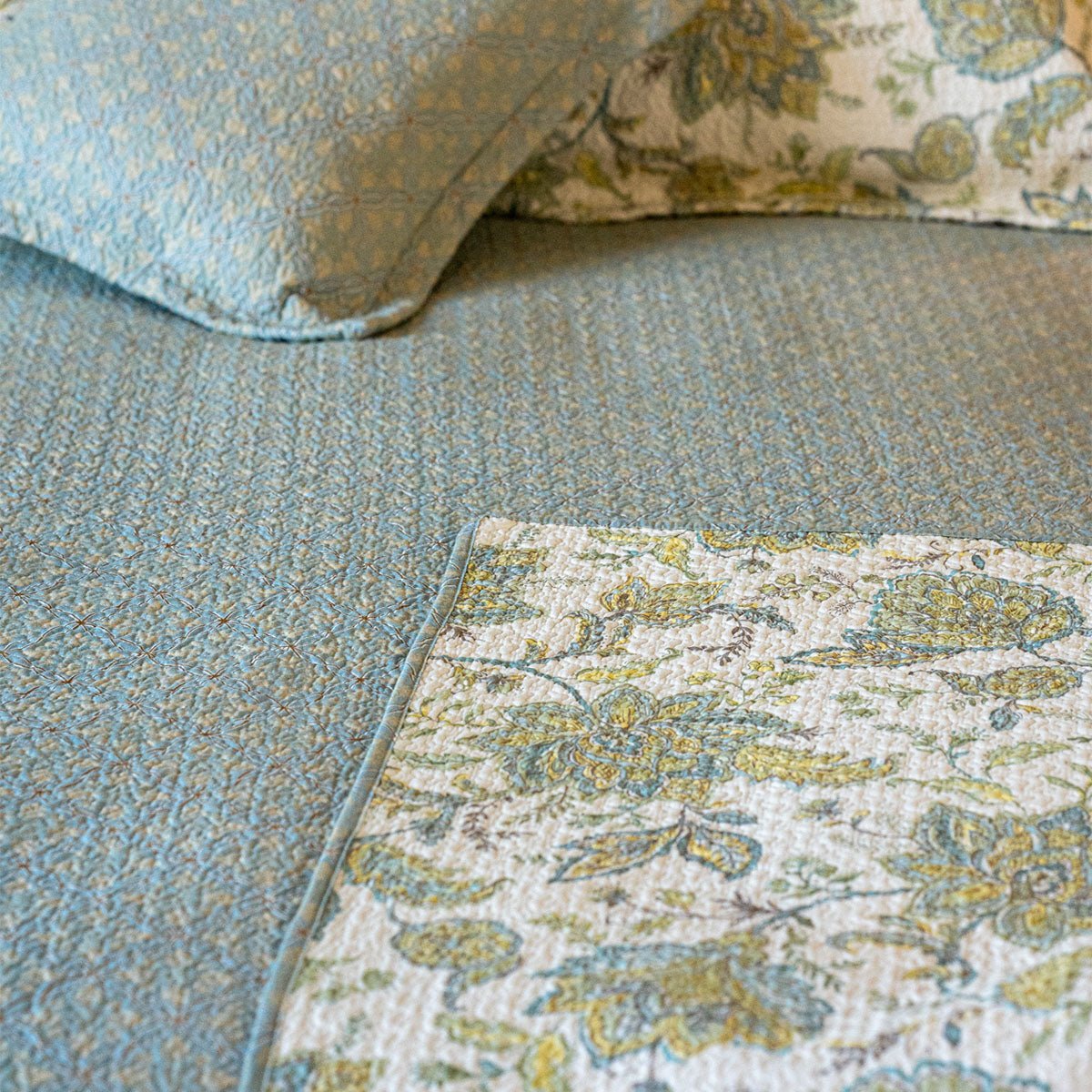 Sara Blue/Yellow Bedspread - Forever England