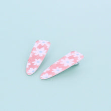 Load image into Gallery viewer, Set of 2 Daisy Hair clips- Pink - Forever England