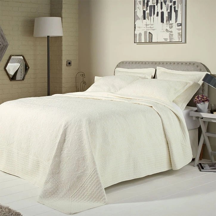 Burford Cream Bedspread - Forever England