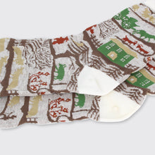Load image into Gallery viewer, Country Scene Cream Socks - Forever England