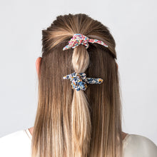 Load image into Gallery viewer, Hair Scrunchie Bow Pink - Forever England