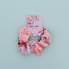 Load image into Gallery viewer, Kiku Scrunchie - Pink - Forever England