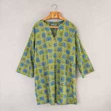 Load image into Gallery viewer, Peony Green V Neck Kimono - Forever England