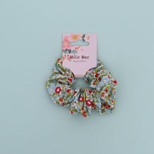 Load image into Gallery viewer, Polly Scrunchie-Red - Forever England