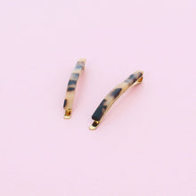 Load image into Gallery viewer, Set of 2 Caramel Thin Hair Clips - Forever England
