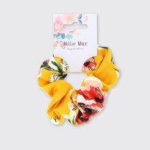 Load image into Gallery viewer, Sienna Hair Scrunchie- Gold - Forever England