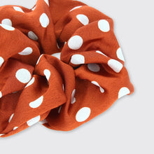 Load image into Gallery viewer, Spotty Scrunchie- Rust - Forever England
