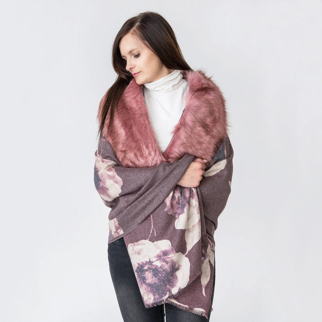 Tania Wine Shawl with Fur Edge - Forever England